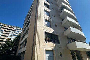 Co-exclusivité - Appartement rez-de-jardin à Florissant
