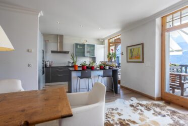 Superbe appartement de standing avec terrasse et vue.