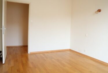 Appartement avec potentiel d’aménagement en 5 pièces, à Acacias.