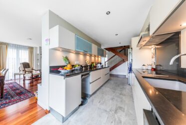 Magnifique duplex en attique avec appartement indépendant !