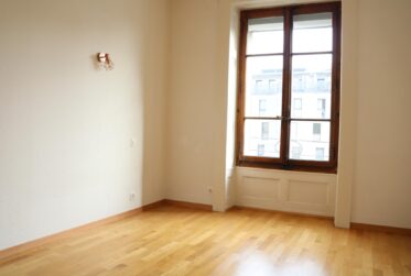 Appartement avec potentiel d’aménagement en 5 pièces, à Acacias.