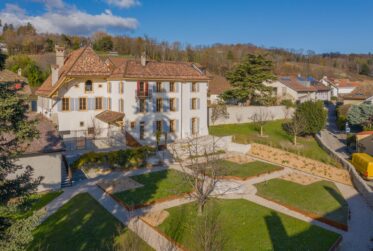 Superbe attique de charme avec vue panoramique sur le lac et le Mont-Blanc