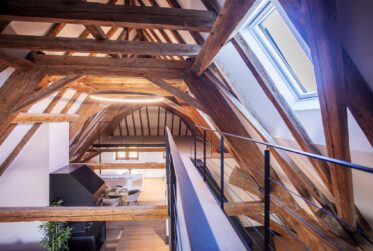 Superbe attique de charme avec vue panoramique sur le lac et le Mont-Blanc