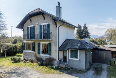 En exclusivité - Charmante propriété familiale avec dépendance, dans un écrin de verdure à Mies