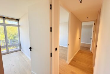 Appartement 5 pièces entièrement rénové - Avenue de Budé